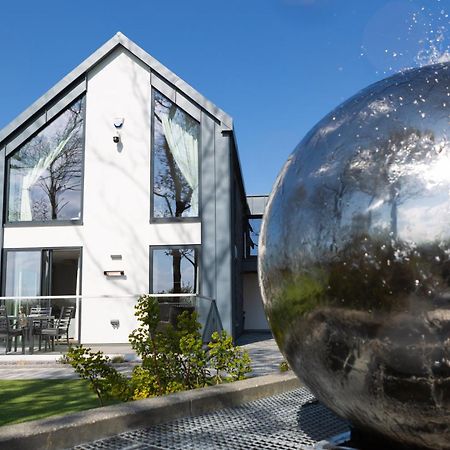 Dafarn Newydd Lodge Ллангефни Экстерьер фото